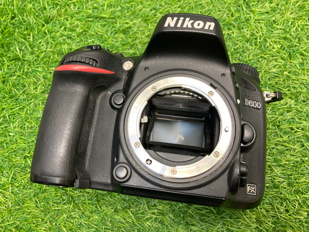 Nikon D600 458.000 кадров