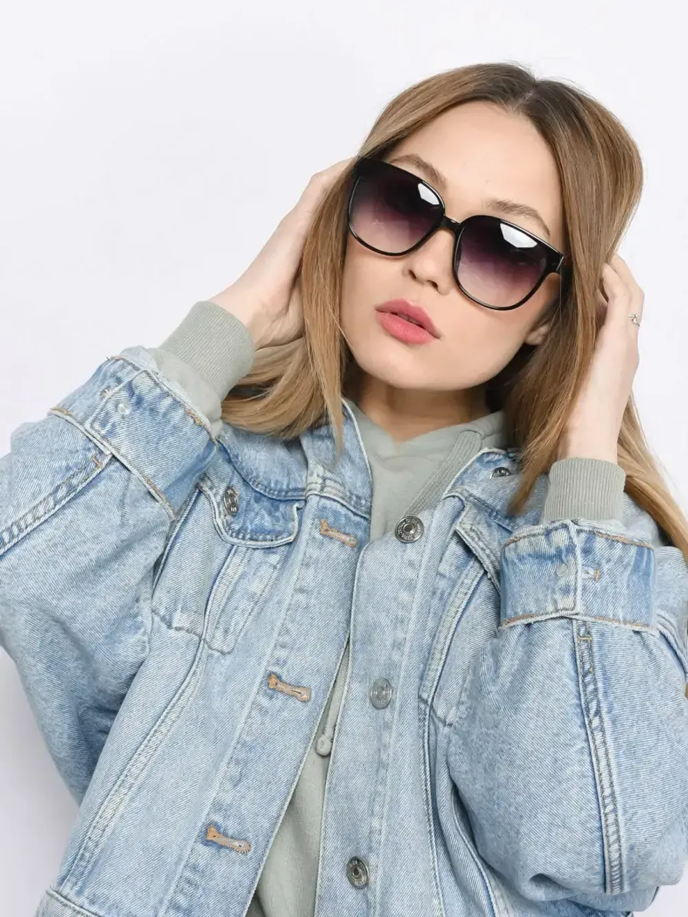 Солнцезащитные очки