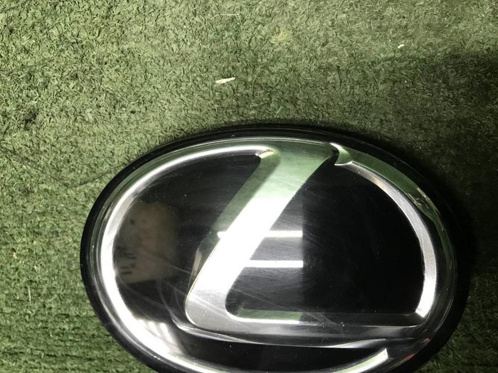 Эмблема решетки радиатора Lexus RX 4 (2019-2022)