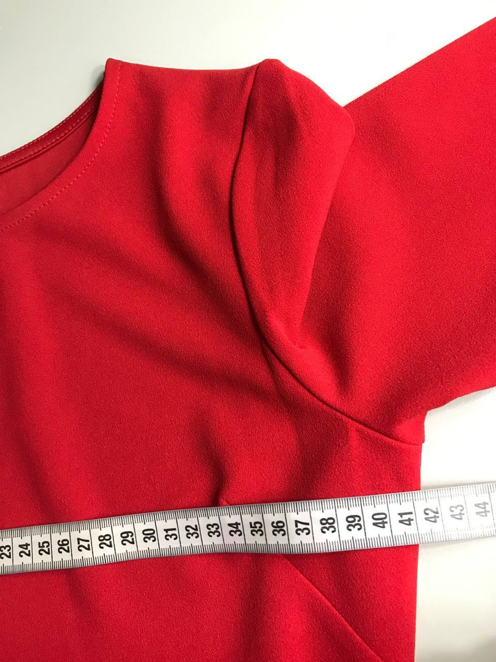 Платье эффектное, для уверенной девушки 44 размер