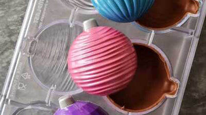 954 | Форма для шоколадных изделий "Новогодние шары" (275*175 мм)