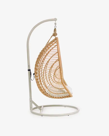 Подвесное кресло из ротанга Ekaterina с напольным кронштейном | La Forma | Испания