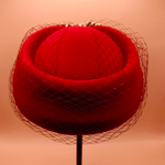 ФЕТРОВАЯ ТАБЛЕТКА С ВУАЛЬЮ.