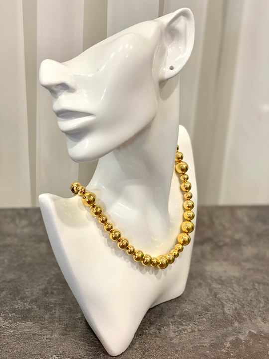 Колье золотые шары разного размера
