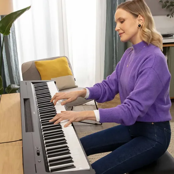 Yamaha P-145B Black