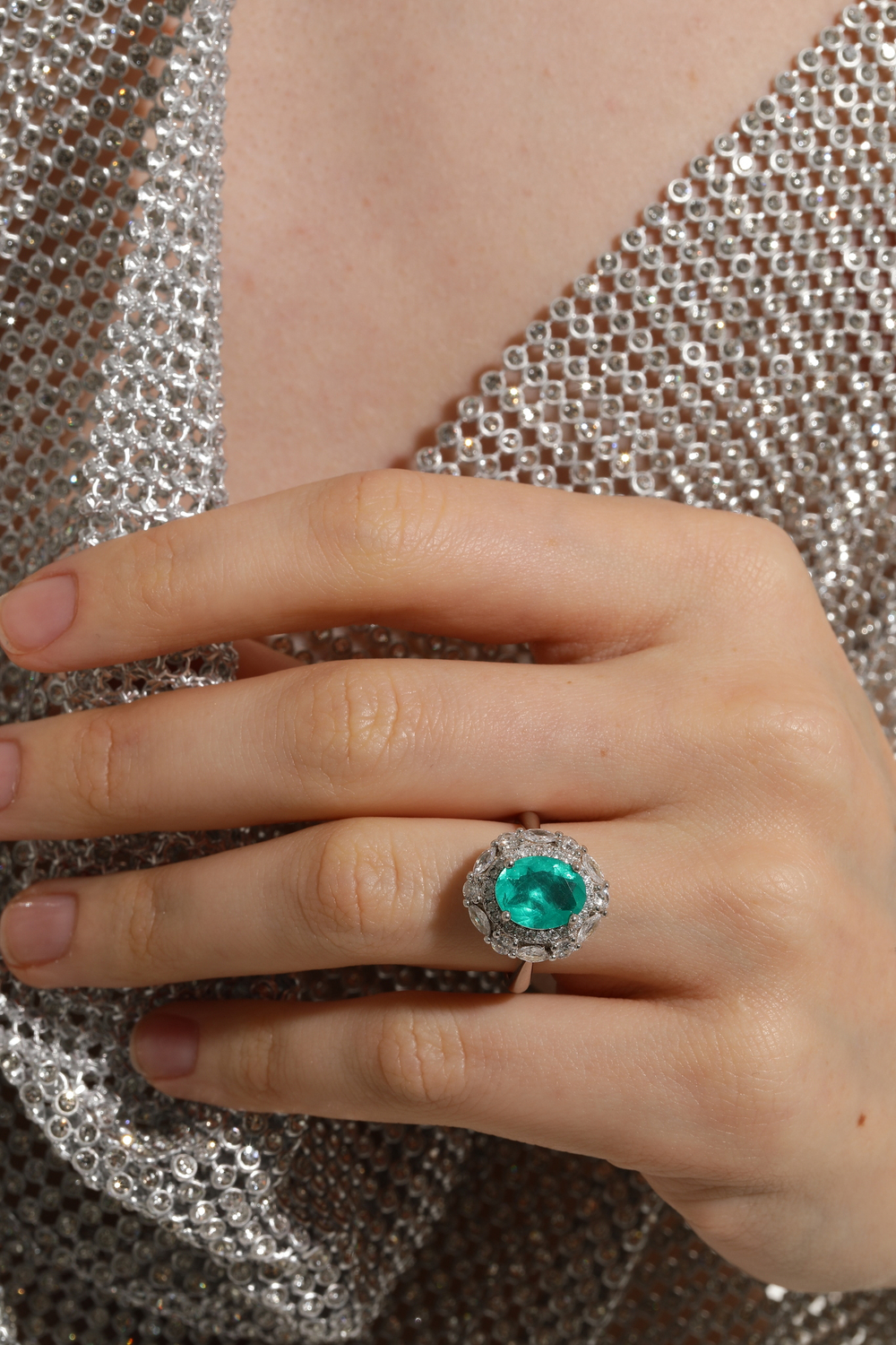 Кольцо вечернее, крупный зеленый камень, серебро