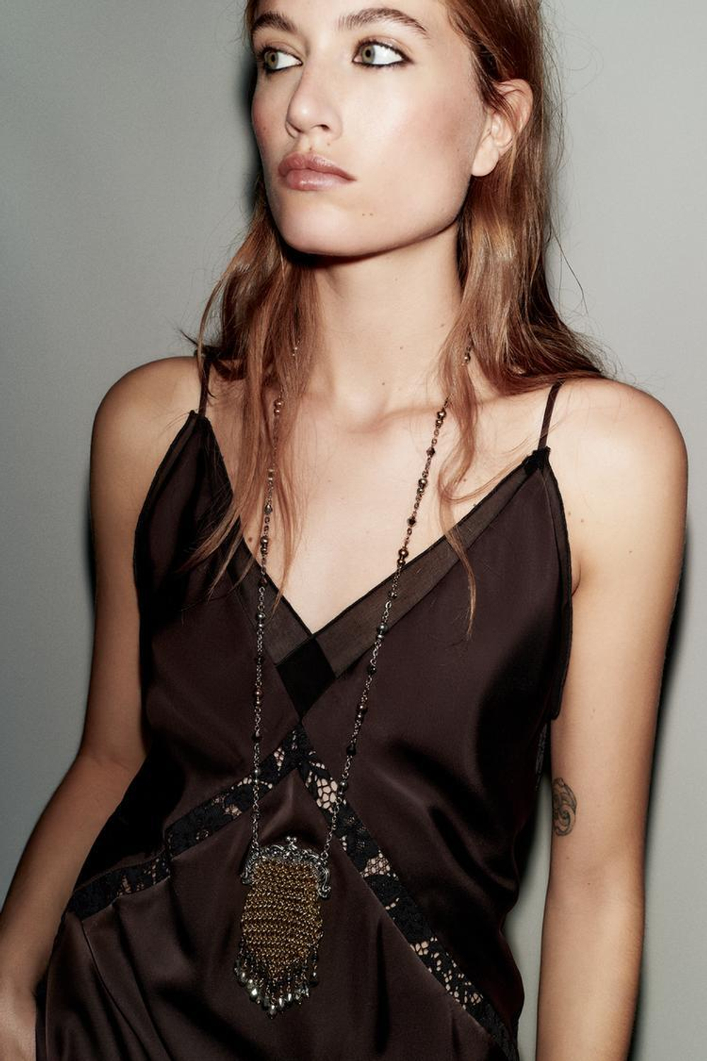 ZARA ОЖЕРЕЛЬЕ С ПОДВЕСКОЙ «СУМОЧКА» И СТРАЗАМИ, ЗОЛОТОЙ/СЕРЕБРЯНЫЙ