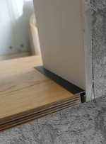 Микроплинтус для пола черный матовый, алюминиевый, C-05.25.3 Ликорн 6×16×2500 мм