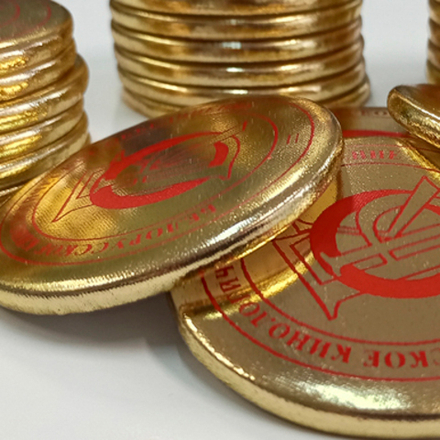 Закатной центр с тканевым покрытием 56 мм. (цвет ткани в ассортименте), печать ЗОЛОТО металлизированное.