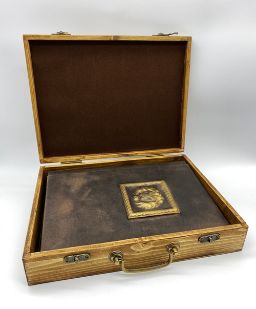 ФОТОАЛЬБОМ "LEO" ИЗ КОЖИ В КЕЙСЕ ИЗ ДЕРЕВА