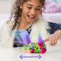 Hasbro Furby DJ Furblets - Растягивающийся интерактивный талисман Дождь-Боу-Кэт G1783