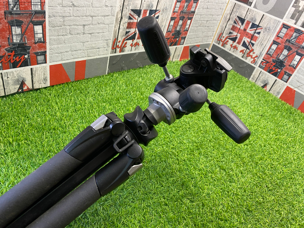 Manfrotto 190XPROB + 804RC2