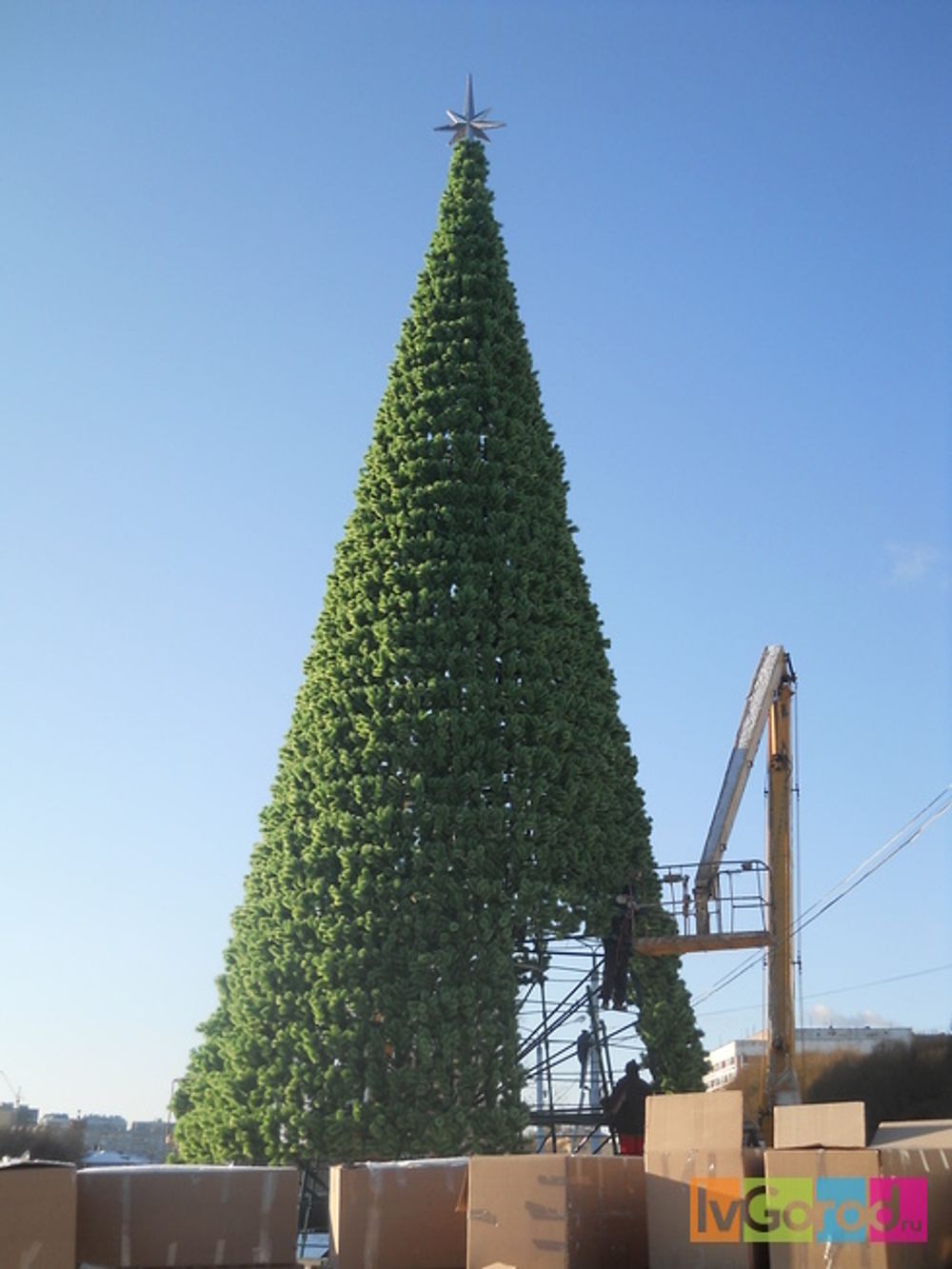 Уличная елка каркасная "Уральская сосна" (Леска) 11 м
