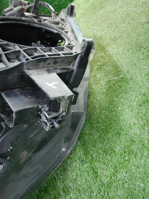 Фара левая Toyota Rav 4 CA40 (2015-2019) LED
