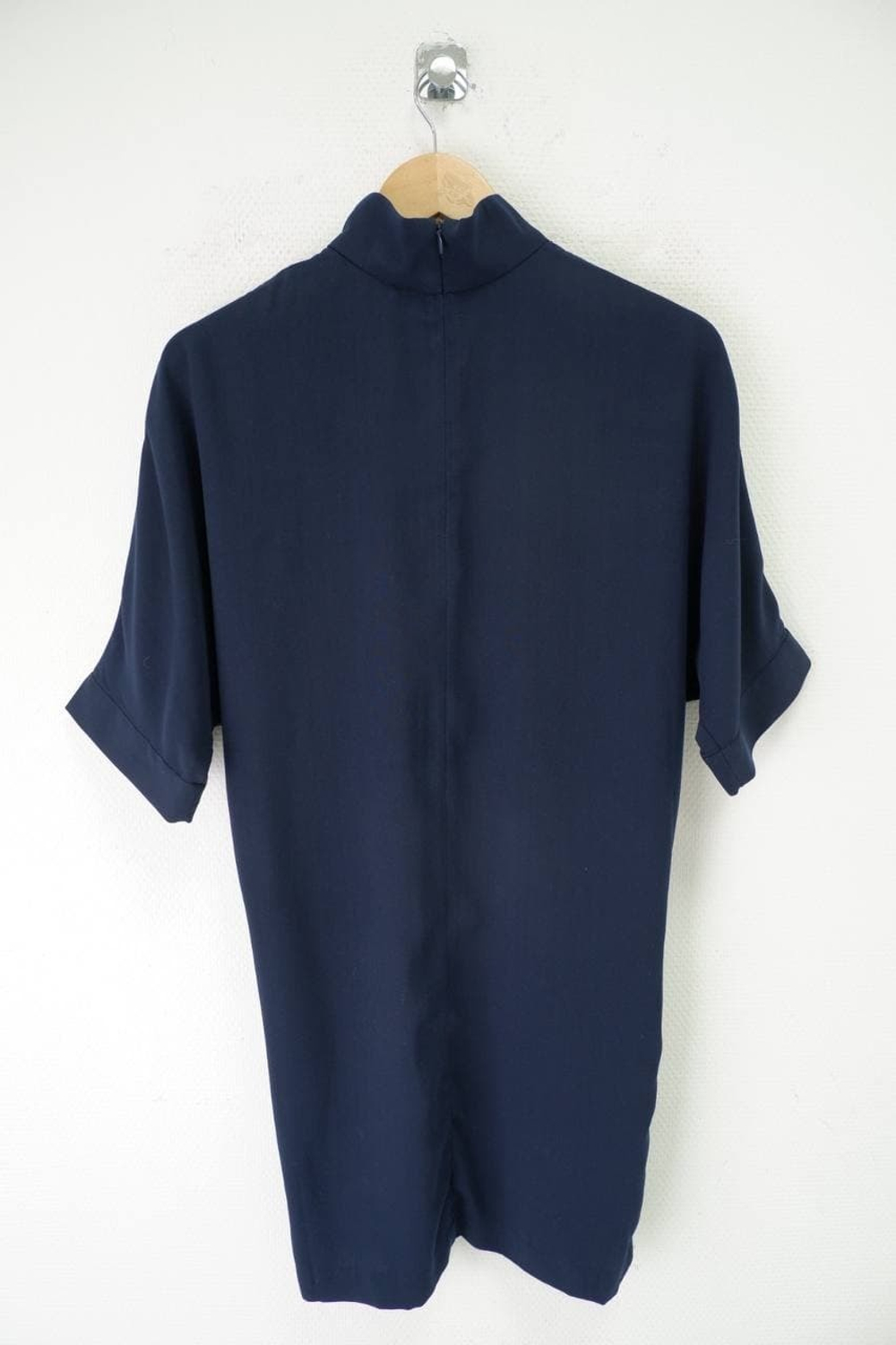 Платье Concept Club лаконичное 40 размер