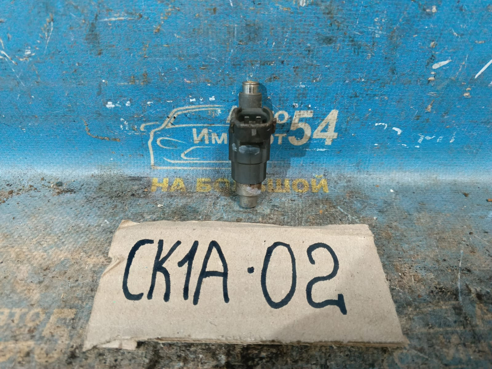Форсунка топливная MITSUBISHI LANCER 2000