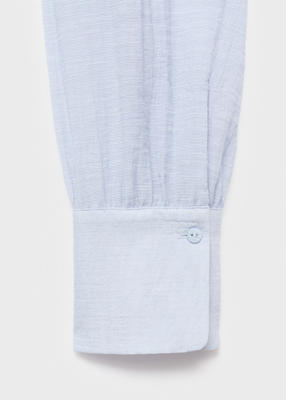 Блузка из рельефной ткани с шарфом