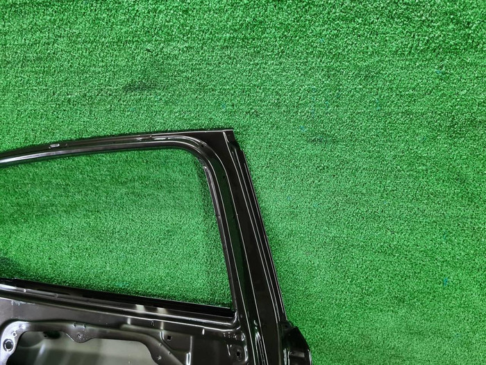 Дверь задняя левая Genesis G70 (2017-н.в.)