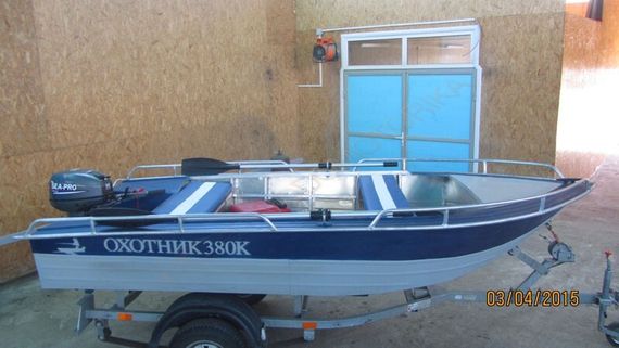 Алюминиевая моторно-гребная лодка Охотник 380К