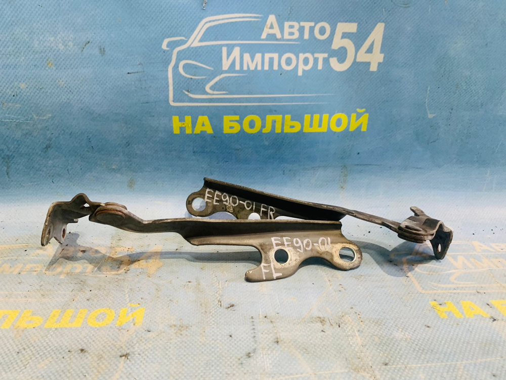 Петля капота правая TOYOTA COROLLA 1991