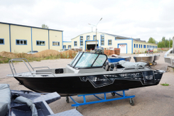 Алюминиевая лодка Berkut S Fisher