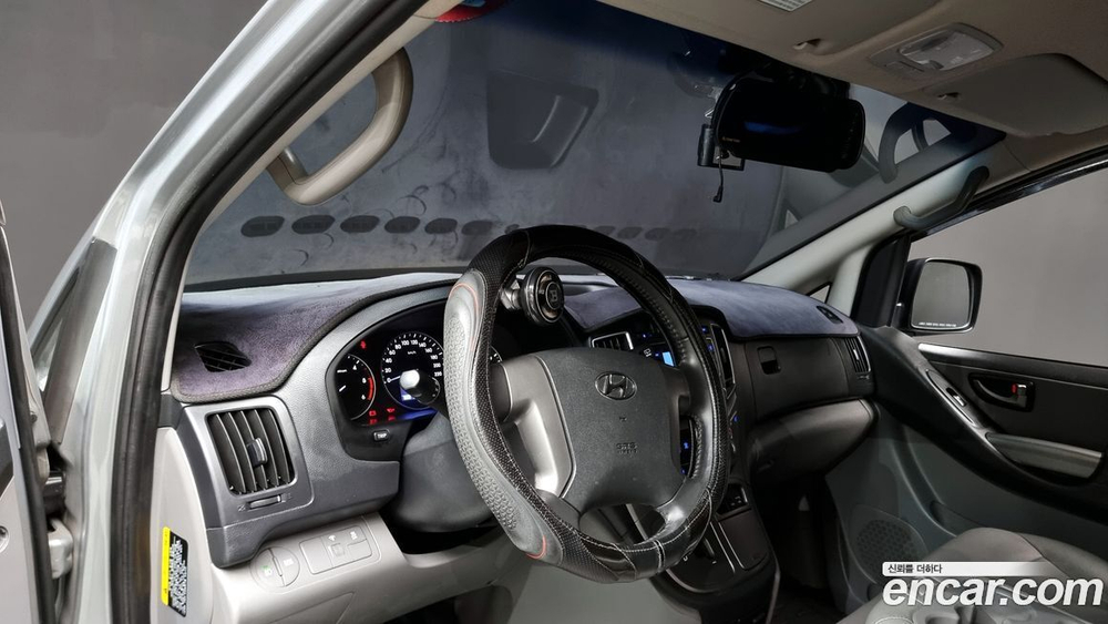 Hyundai The New Grand Starex Van 3-х местный (12.2019)