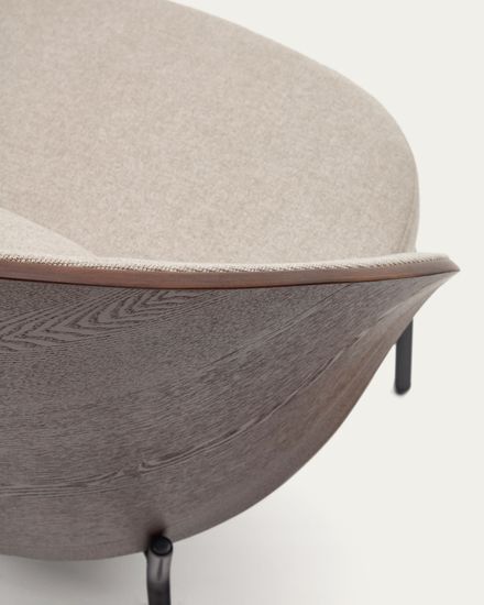 Кресло Eamy светло-коричневое из шпона ясеня с отделкой венге Испания La Forma