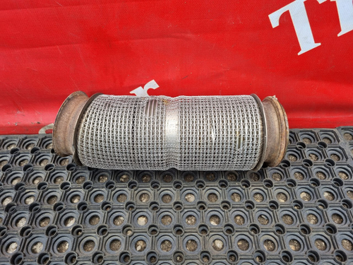 Приемная труба глушителя 2016г.