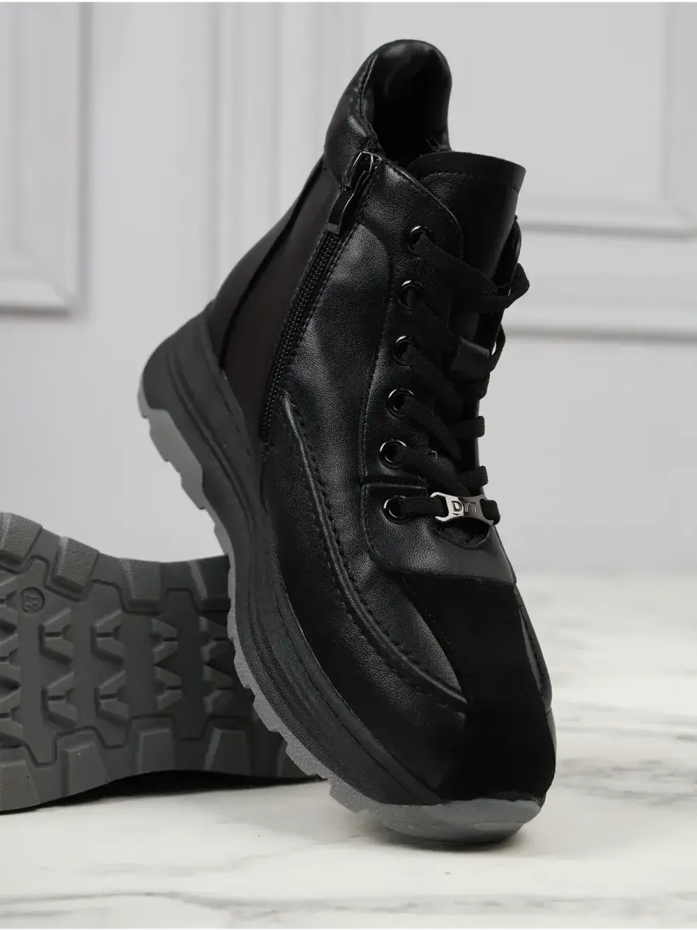 Кроссовки зимние