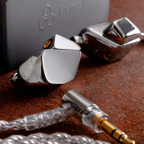 Final Audio A8000 Silver