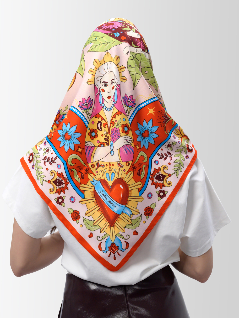 Платок «Матрёшки. Латинская Америка»