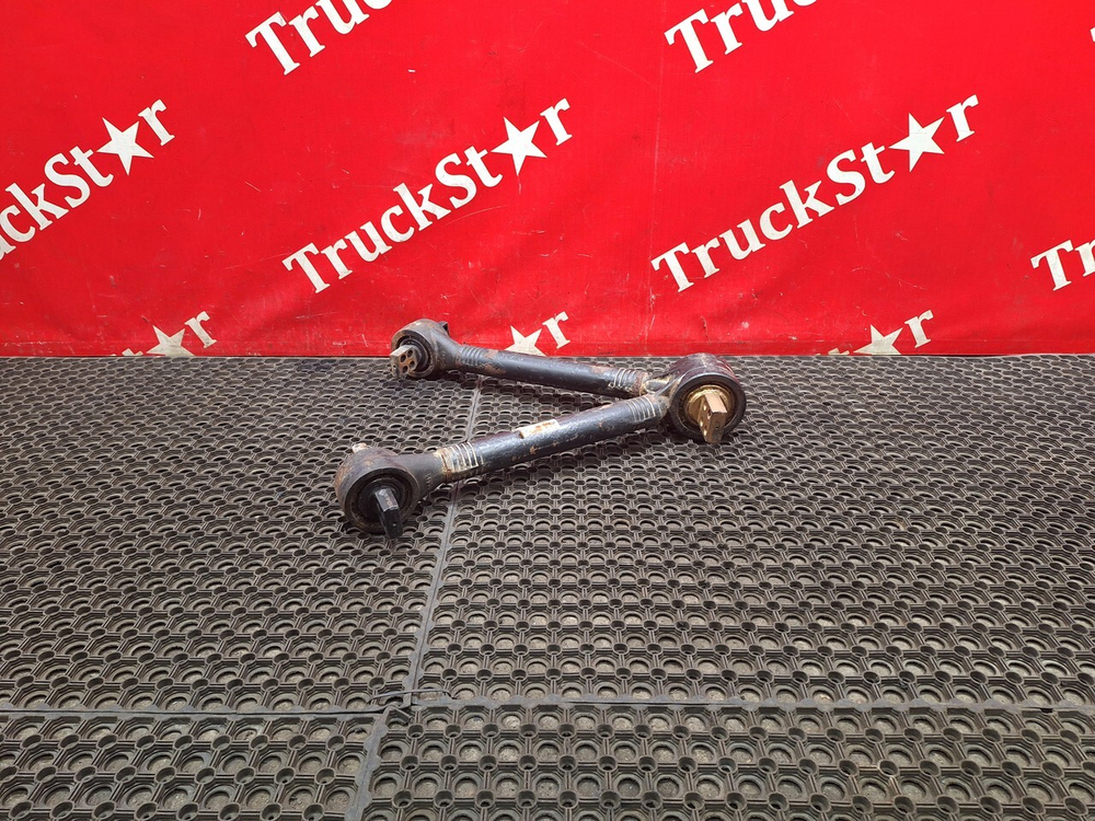 Тяга реактивная V-образная