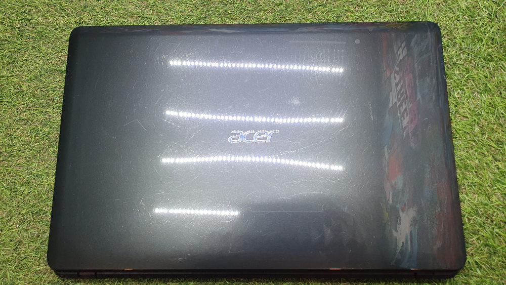 Ноутбук Acer i3/4Gb/710M 1Gb