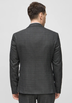 Мужской классический костюм в клетку (серый) В63