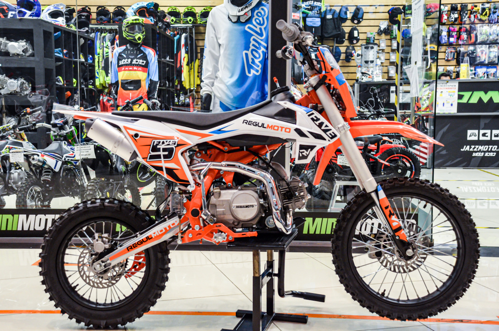Питбайк Regulmoto FIVE YX125EA (полуавтомат) New 2020 (бело-оранжевый)
