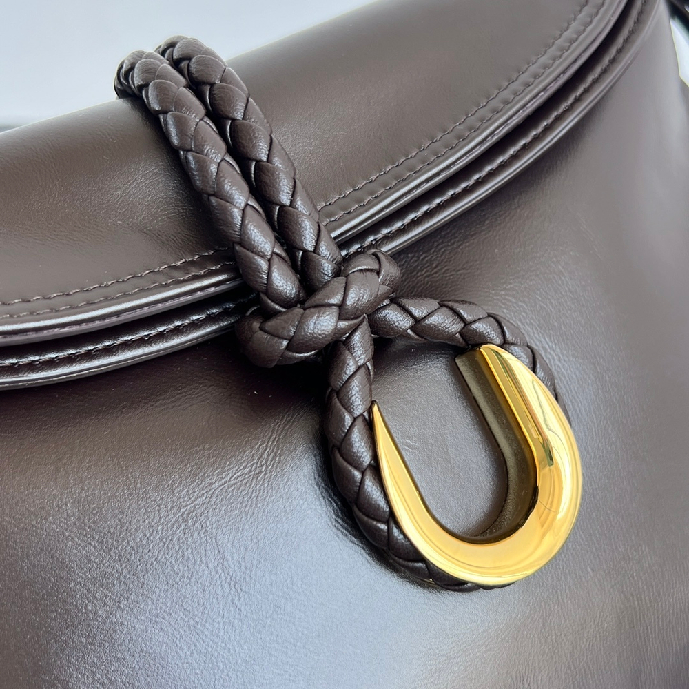 Bottega Veneta Medium Liberta 30 cm