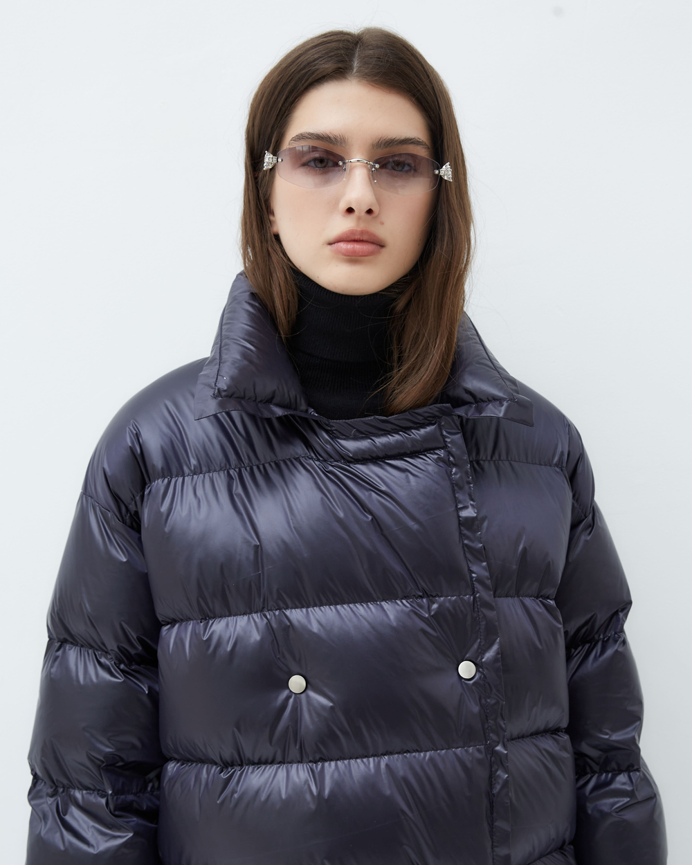 Пуховик двубортный черничный