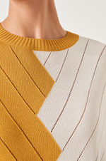 22849 Джемпер женский (горчичный/молочный)