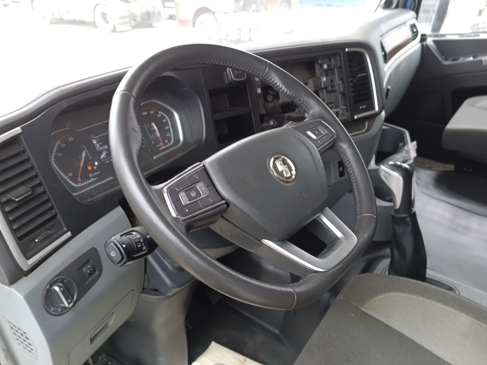 Shacman (Shaanxi) SX* 6x4 Автобетоносмеситель SX5258GJB6R384 (Дизельный, 9,7 л, 329 л.с., МТ)