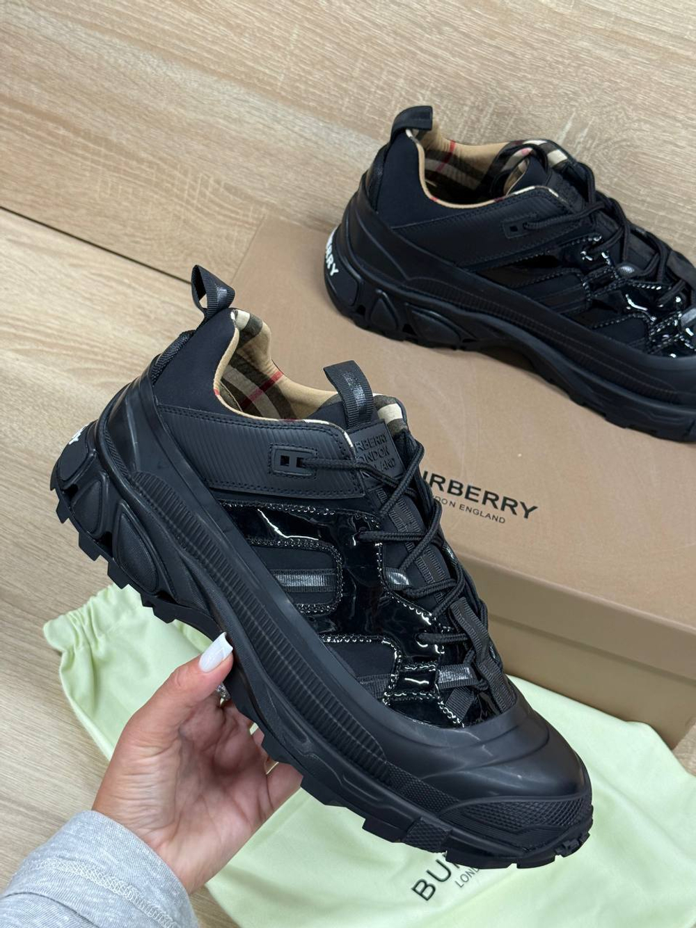 Кроссовки Burberry