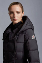 Пуховик Moncler