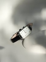 Часы серебрянные миниатюрные с квадратным циферблатом DW