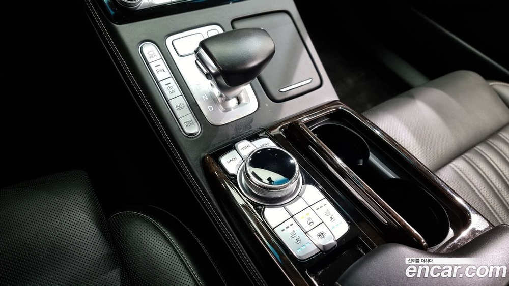 Genesis G90 3.8 AWD (04.2020)