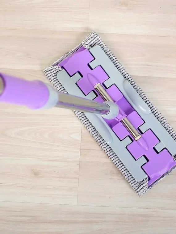 Швабра для мытья пола плоская Доляна, 2 насадки из микрофибры 42×13 см, телескопическая стальная ручка 83-125 см, цвет МИКС