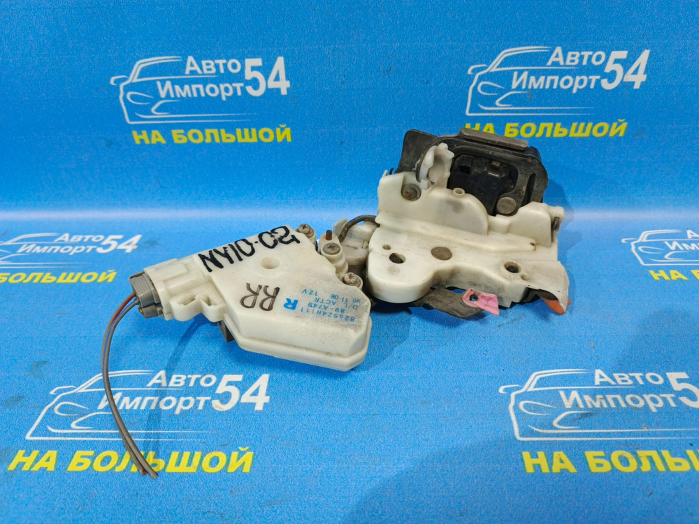 Замок двери задней правой NISSAN WINGROAD 1996