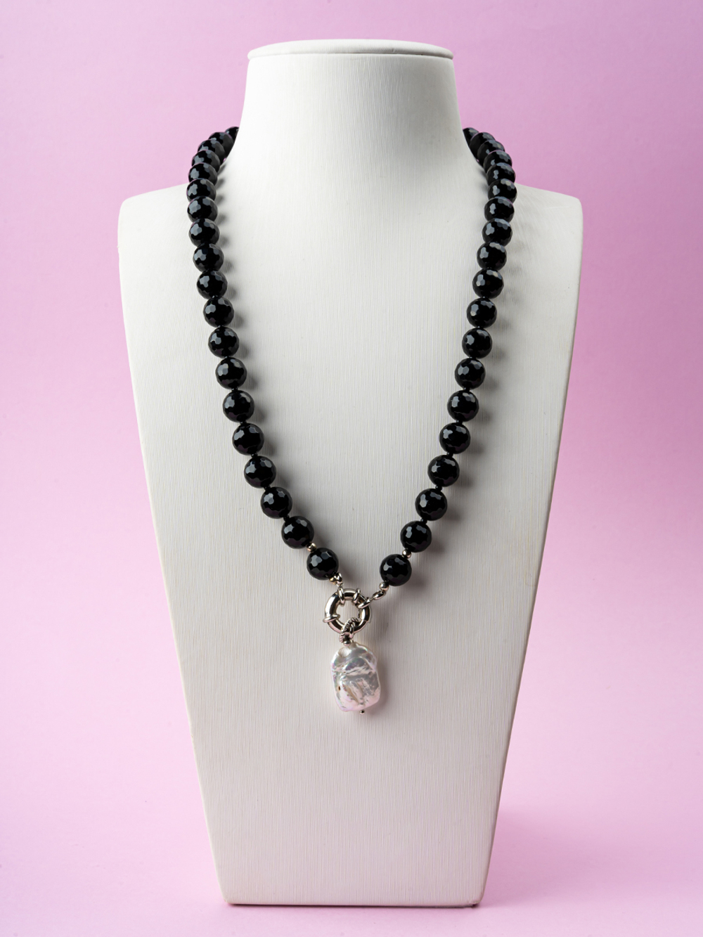 10152841 Колье Роман с камнем