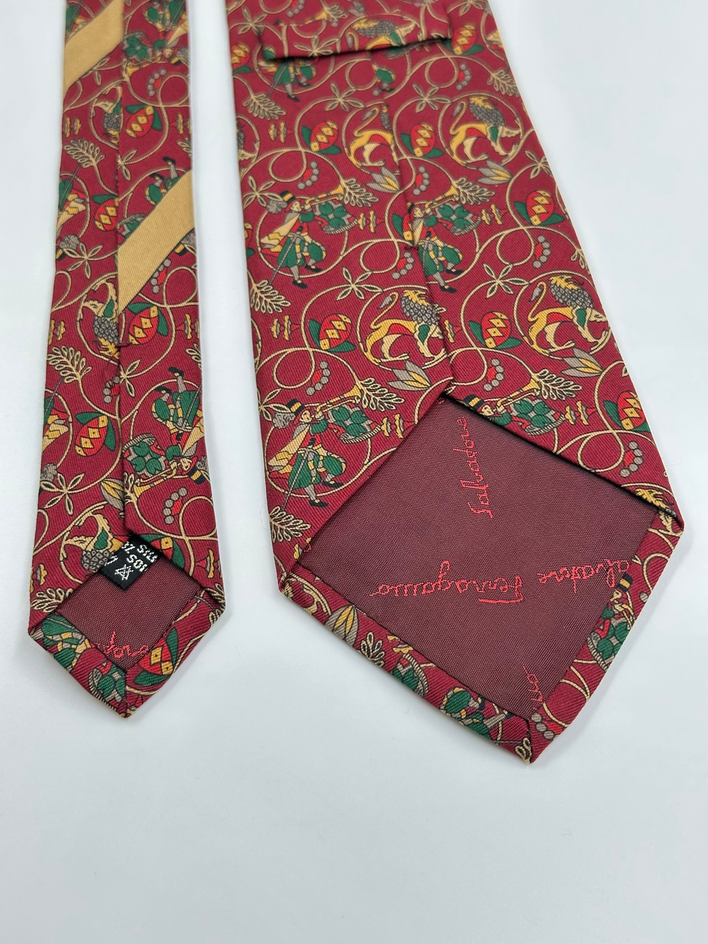 Галстук красный Salvatore Ferragamo