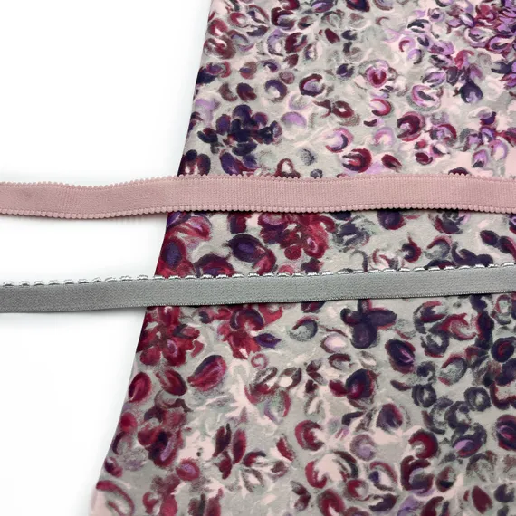 Атлас-стрейч серый принт