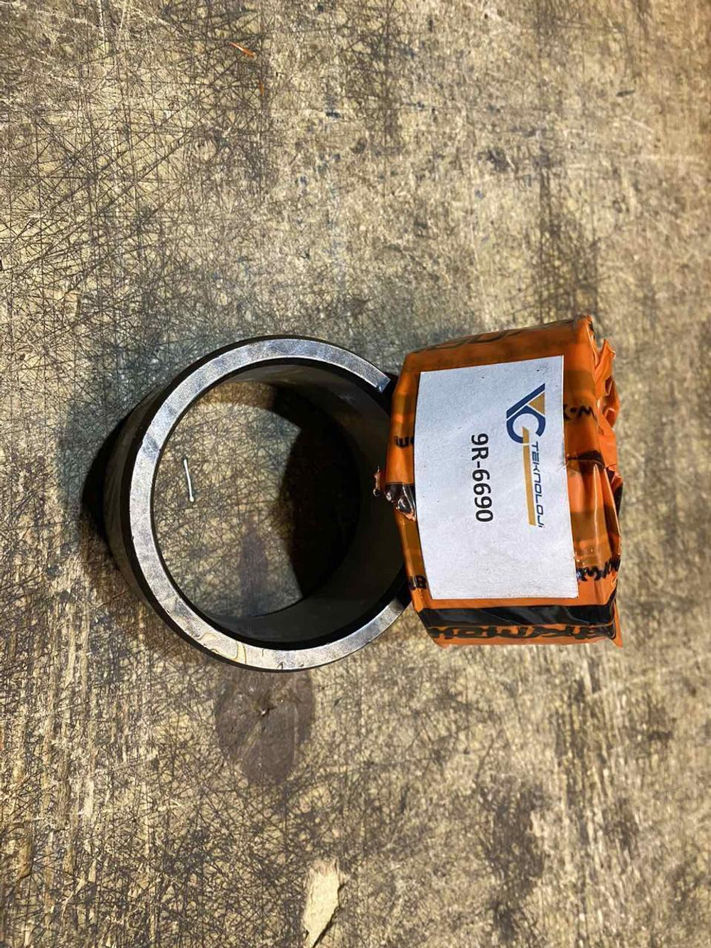 Втулка 9R-6690