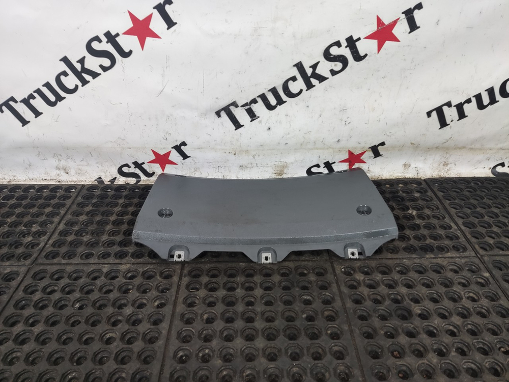 Крышка блока предохранителей 2018г